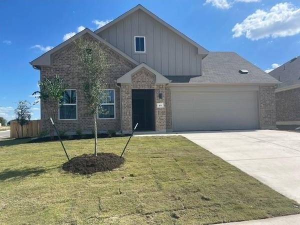 101 Cougar Hill DR, Jarrell, TX 76537