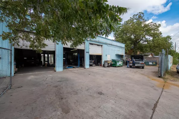 Austin, TX 78702,3228 E 5th ST