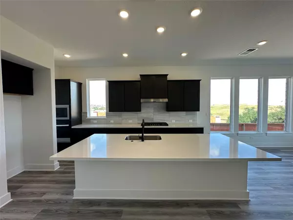 Liberty Hill, TX 78642,301 McMillian DR