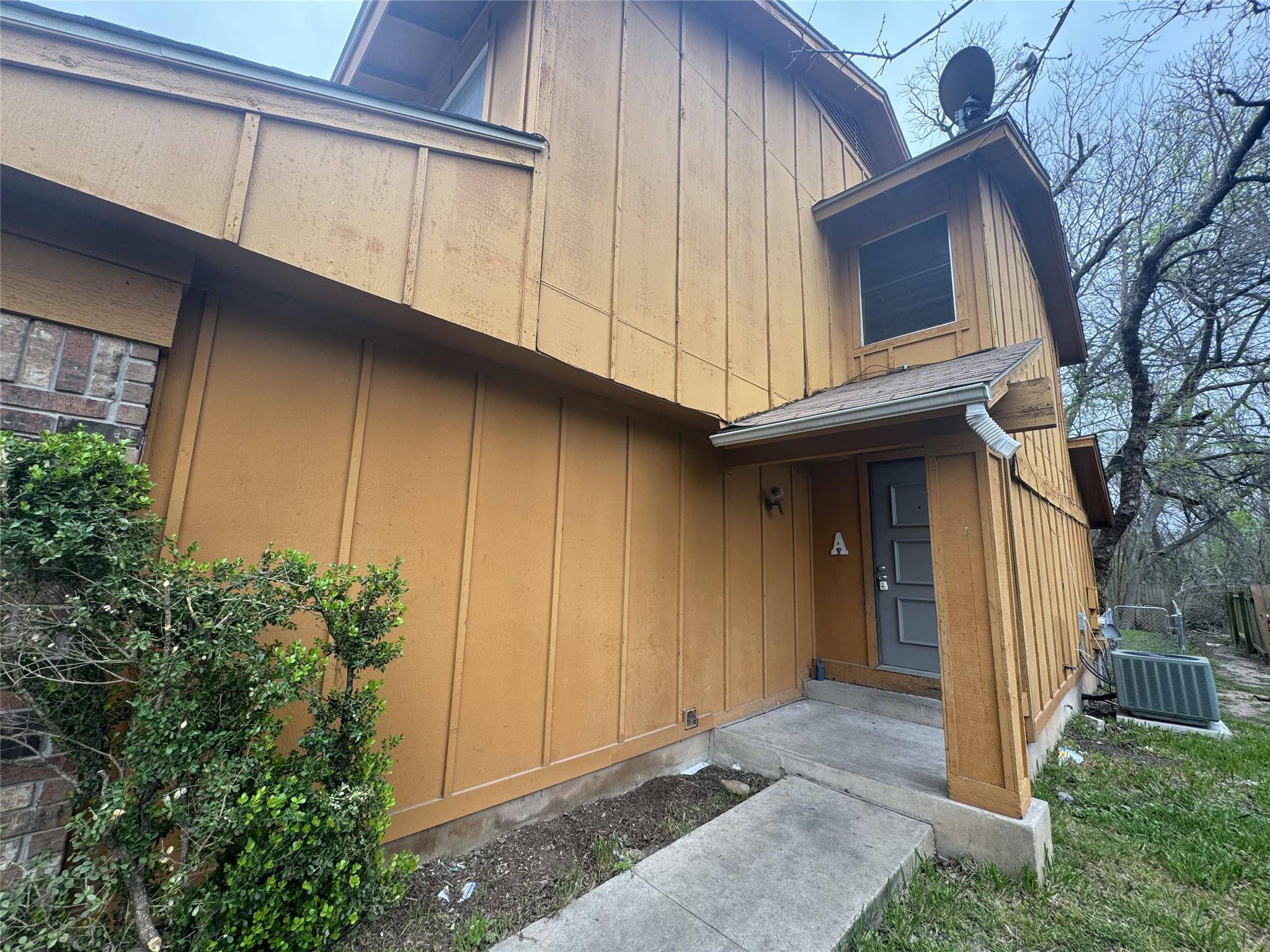 10403 Golden Meadow DR #A & B, Austin, TX 78758