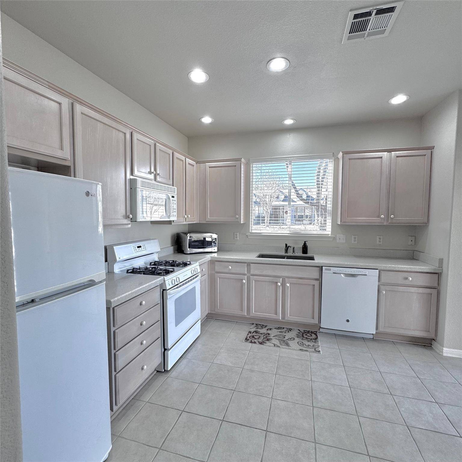 Georgetown, TX 78633,114 Dewberry DR