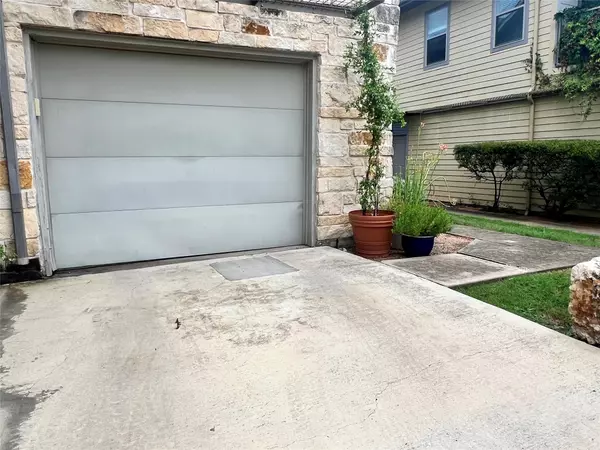 Austin, TX 78741,1201 Grove BLVD #1001