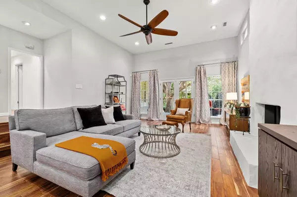5731 Sam Houston CIR, Austin, TX 78731