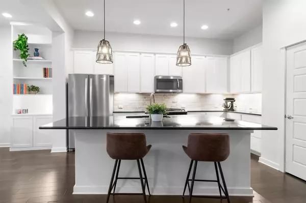2204 Robert Browning ST, Austin, TX 78723
