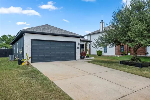 Hutto, TX 78634,112 Flinn ST