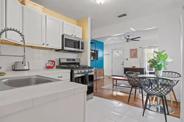 Austin, TX 78702,1167 Ridgeway DR