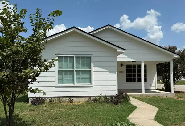 1739 Leander ST, Georgetown, TX 78626
