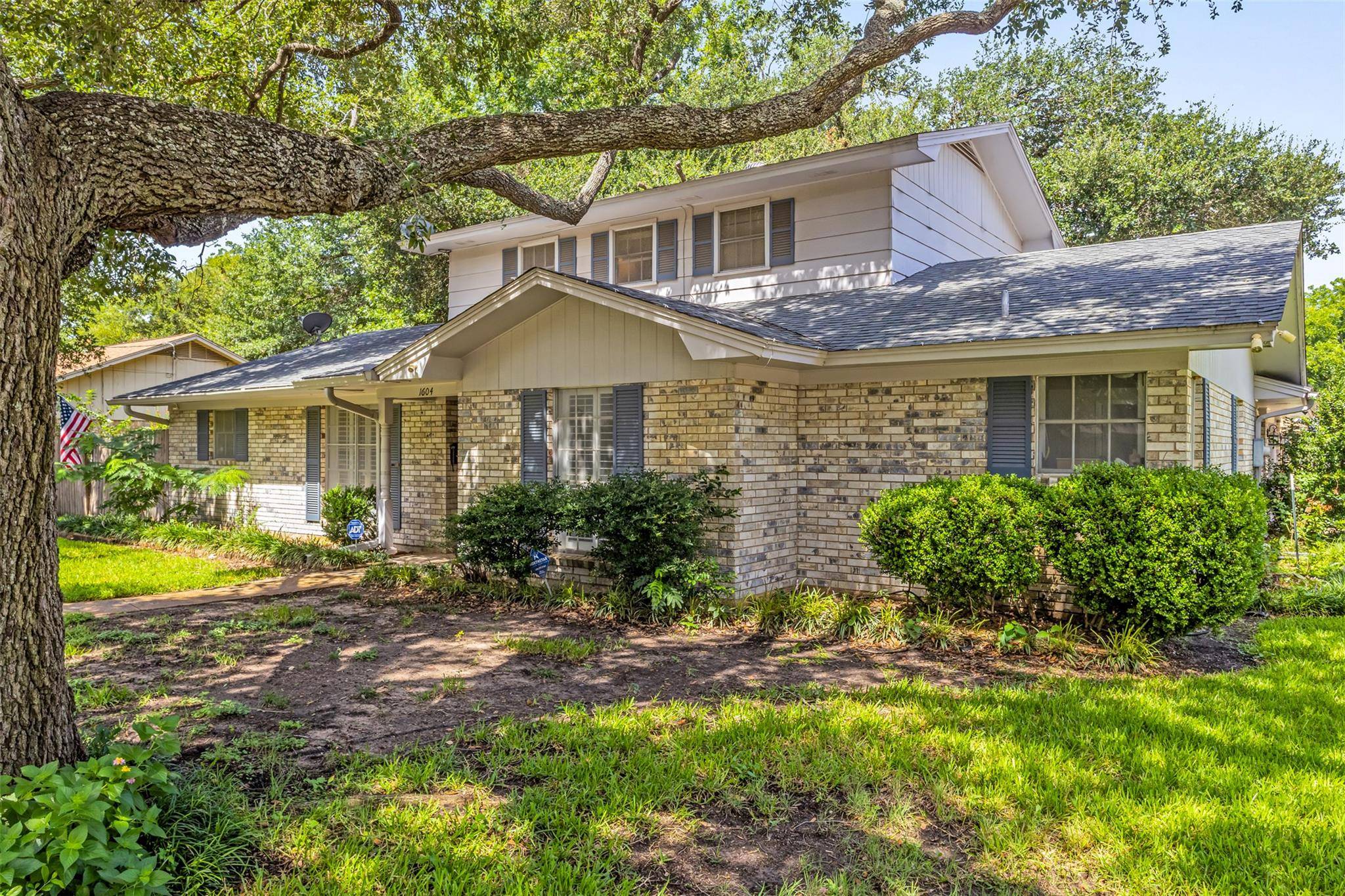 Cameron, TX 76520,1604 N Cleveland Ave