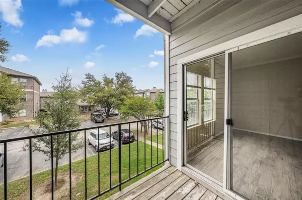 Austin, TX 78758,12166 Metric BLVD #2004