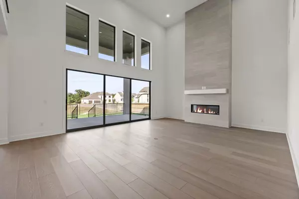 Liberty Hill, TX 78642,500 Chantilly CIR