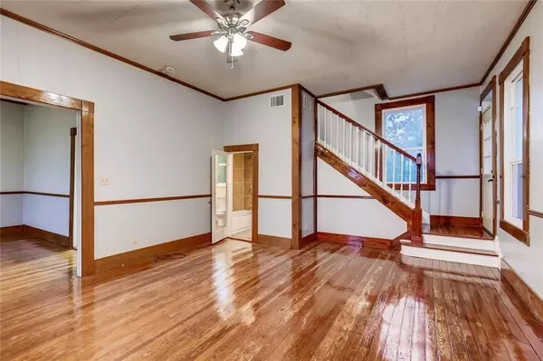 Taylor, TX 76574,616 W 7th ST
