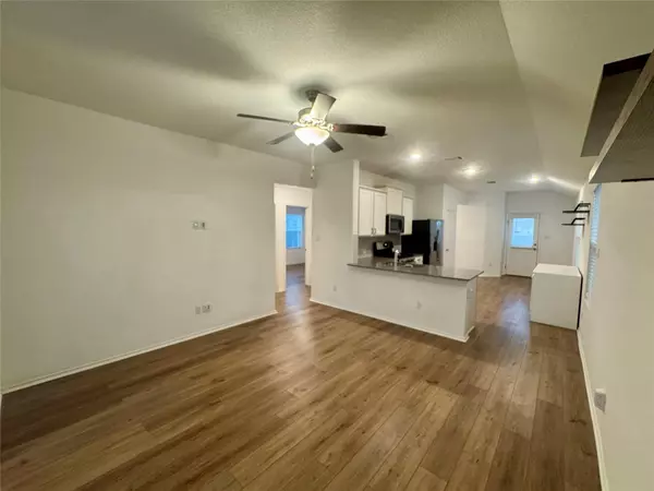 Hutto, TX 78634,322 Milliner LOOP
