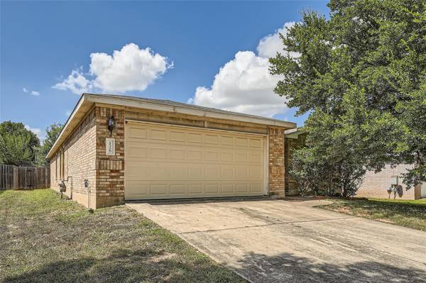 126 Salado DR, Kyle, TX 78640