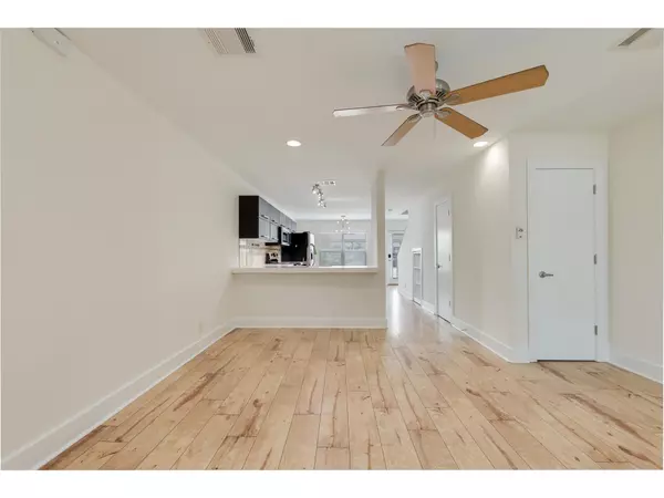 Austin, TX 78741,1101 Grove BLVD #102