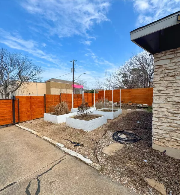 Austin, TX 78704,115 Frederick ST