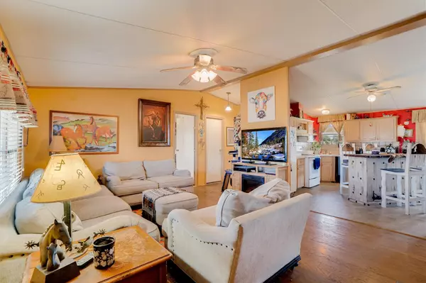 Jarrell, TX 76537,3007 County Road 303