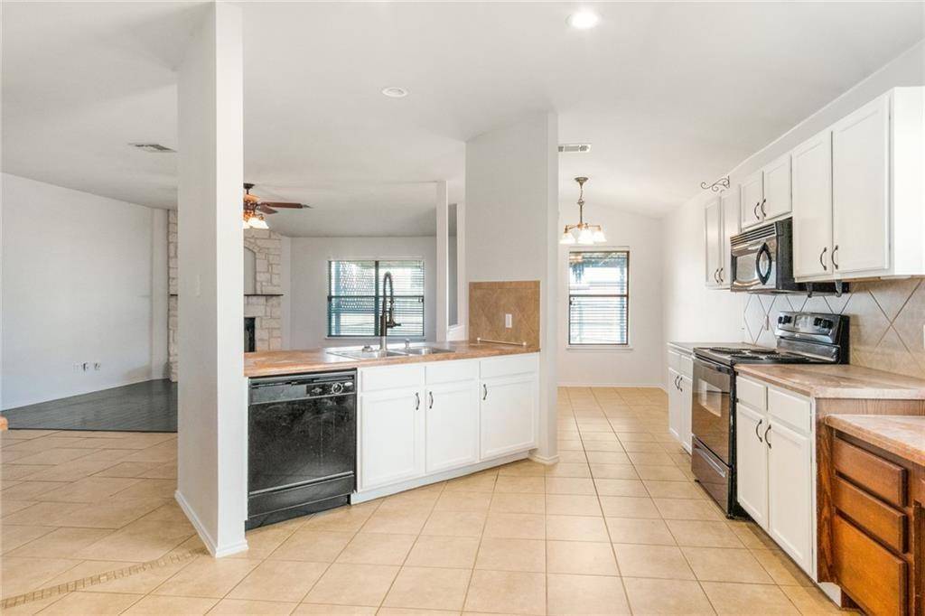 Leander, TX 78641,913 Cindy