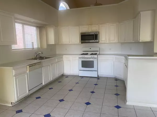 Pflugerville, TX 78660,307 Deren LN