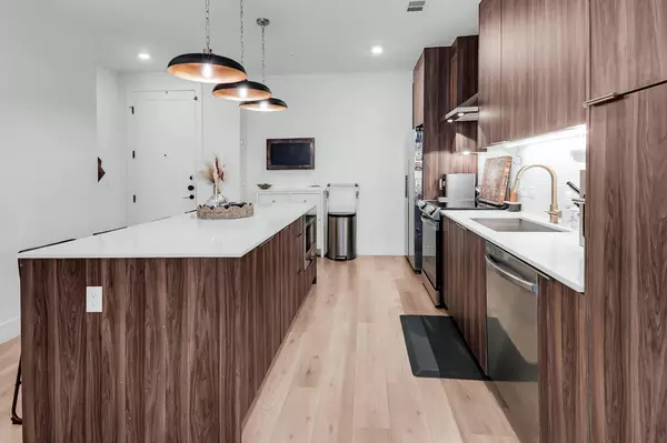 1701 Simond Ave #304, Austin, TX 78723