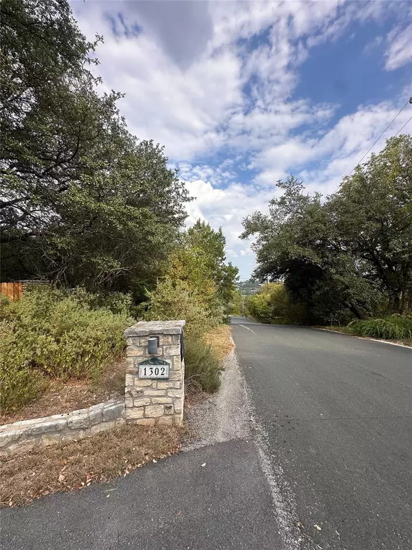 Austin, TX 78746,1302 Ridgecrest DR