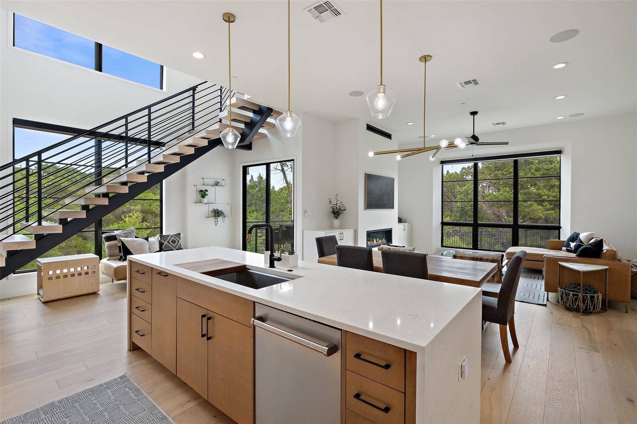 903 Alexia LN, Austin, TX 78746