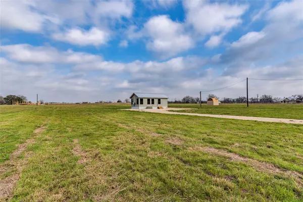 Kingsbury, TX 78638,4502 Woodrow Center RD