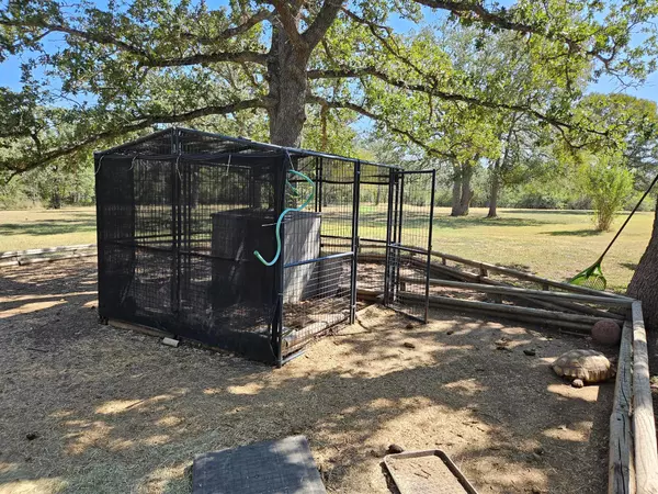 Kingsbury, TX 78638,530 Indian Springs DR