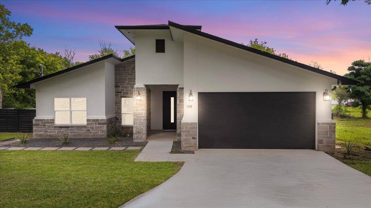 108 Bill ST, Elgin, TX 78621