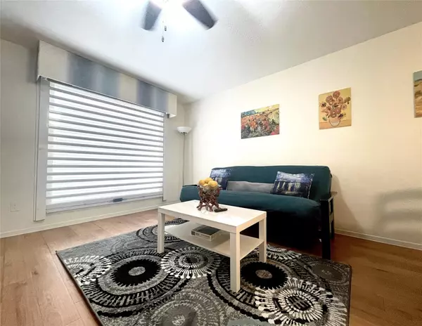 2207 Leon ST #309, Austin, TX 78705