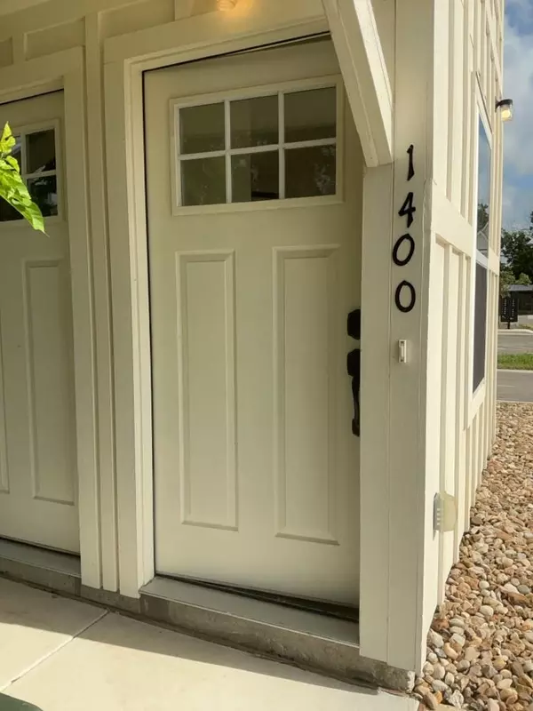 Taylor, TX 76574,2002 W 2nd ST #1400