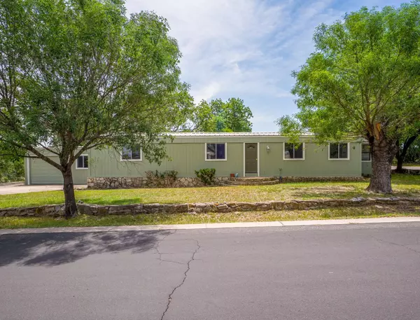 1605 Colonneh ST, Horseshoe Bay, TX 78657