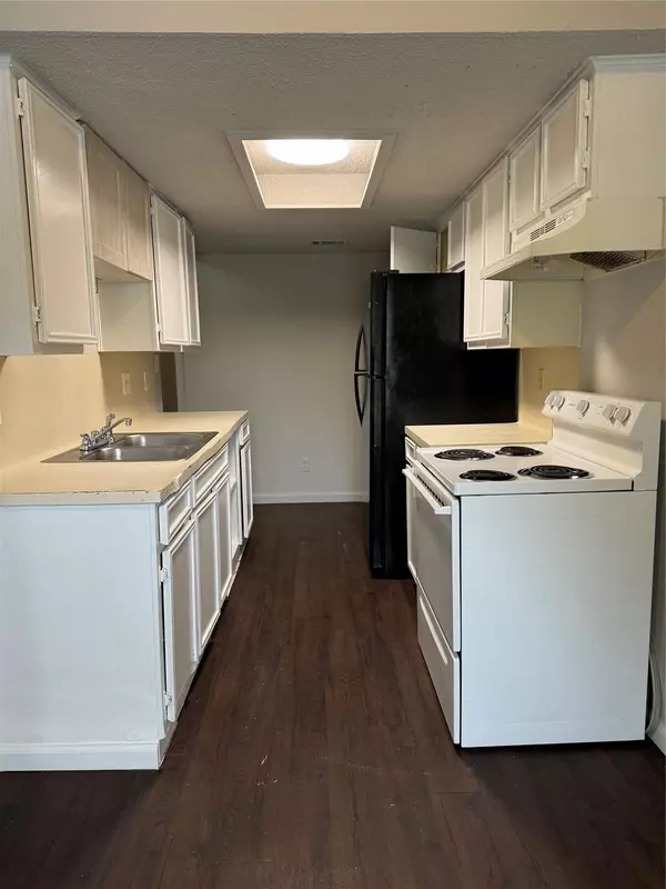 Austin, TX 78744,5400 Agua Caliente CV #A