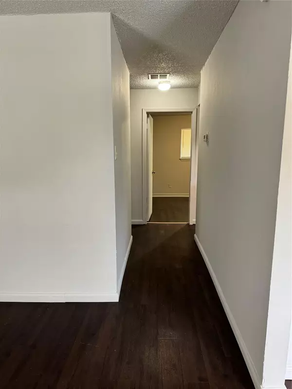 Austin, TX 78744,5400 Agua Caliente CV #A