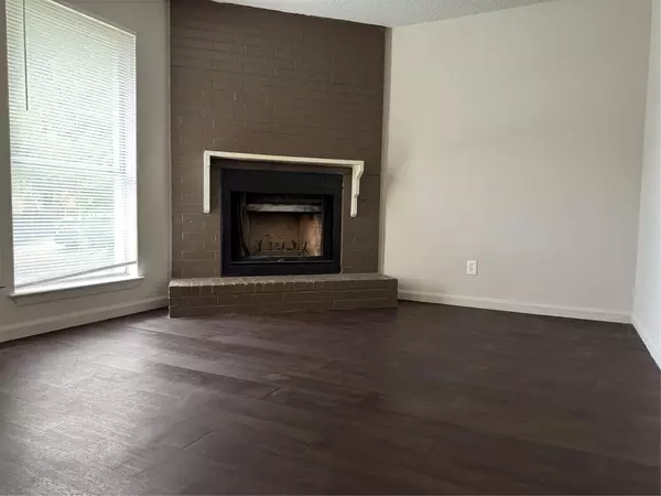 Austin, TX 78744,5400 Agua Caliente CV #A