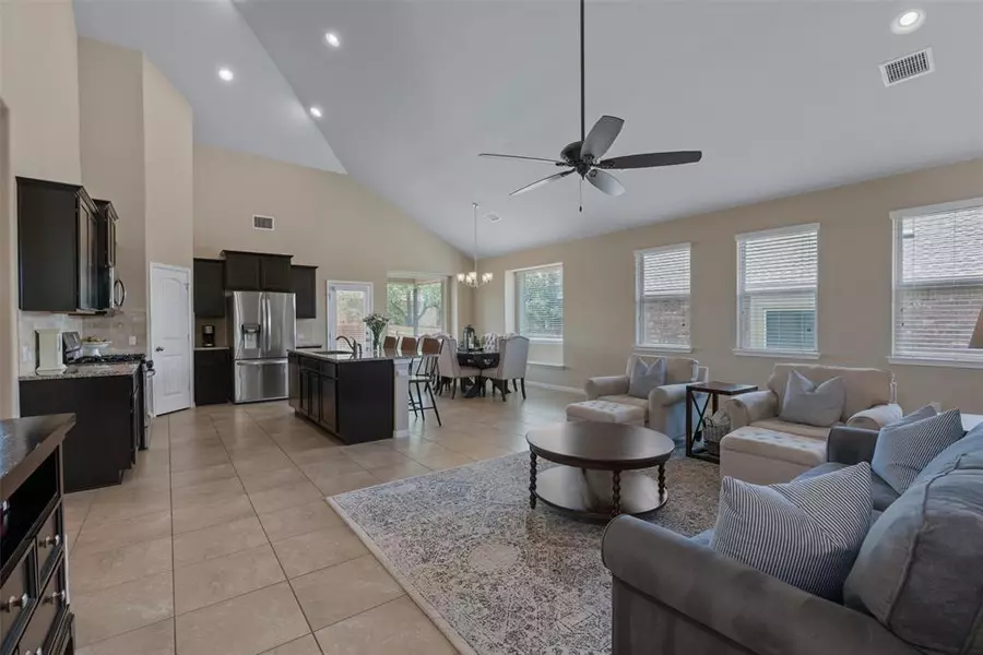 2428 Lyla LN, Leander, TX 78641