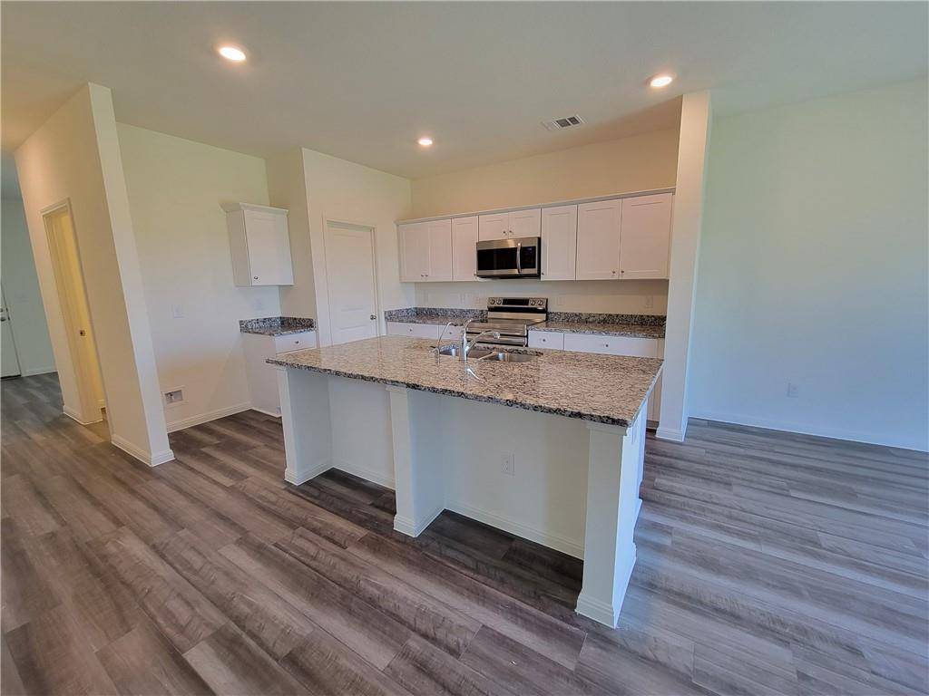 Kyle, TX 78640,421 Wren LN