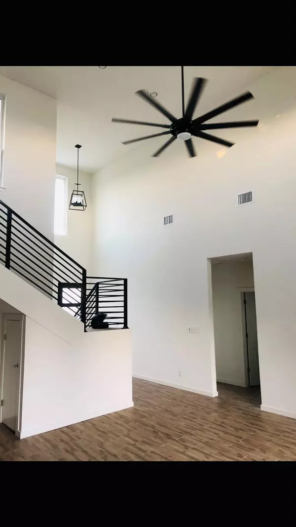 Granite Shoals, TX 78654,136 W Castlebriar DR