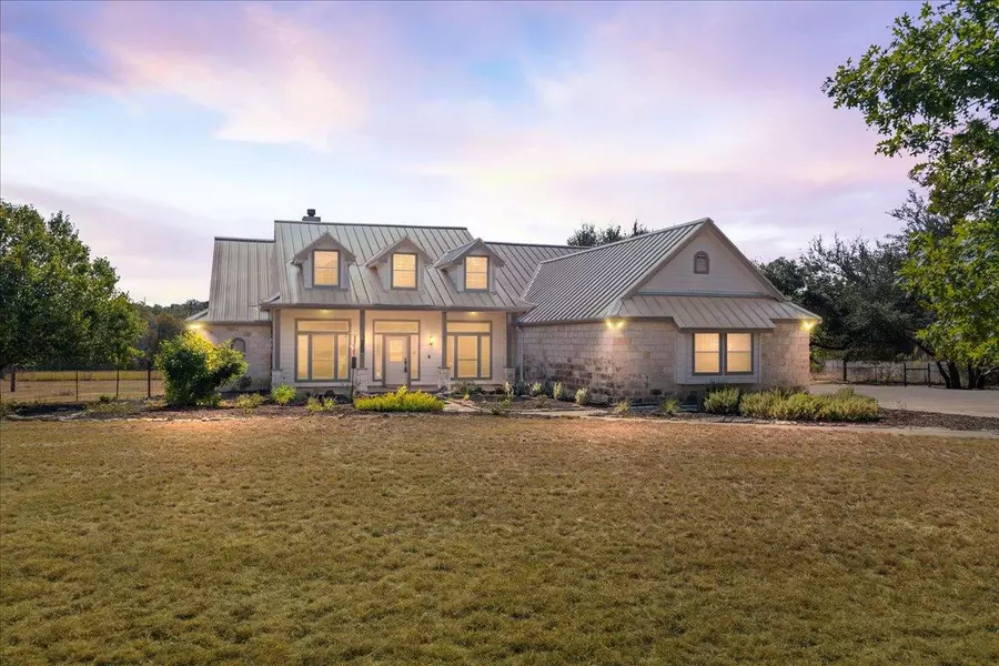 280 QUARTERHORSE DR, Liberty Hill, TX 78642