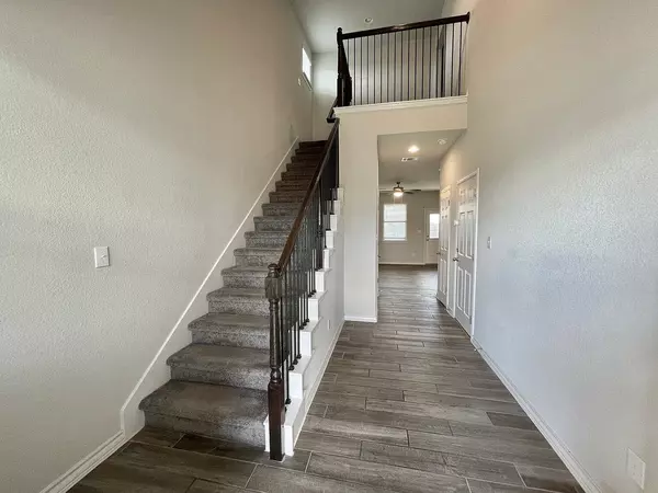 Buda, TX 78610,218 Boxwood DR