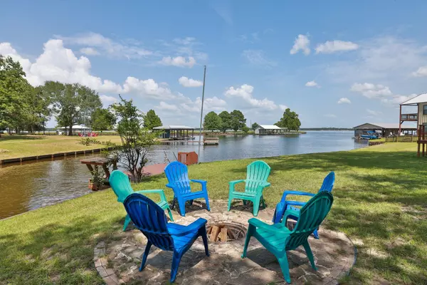 Thornton, TX 76687,20559 Red Bud CT
