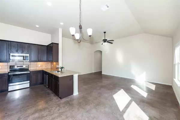 Buda, TX 78610,245 Joanne LOOP #B