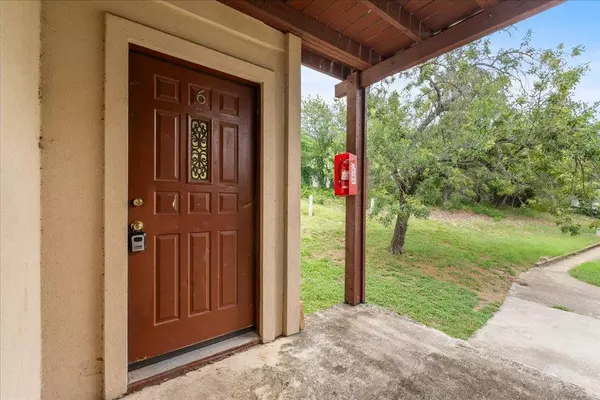 San Marcos, TX 78666,908 N Lbj DR #6