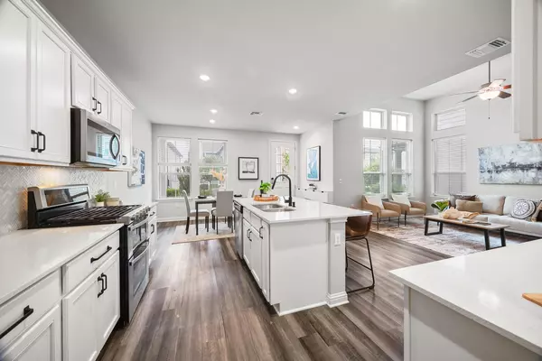 Austin, TX 78744,7902 Sutcliffe DR