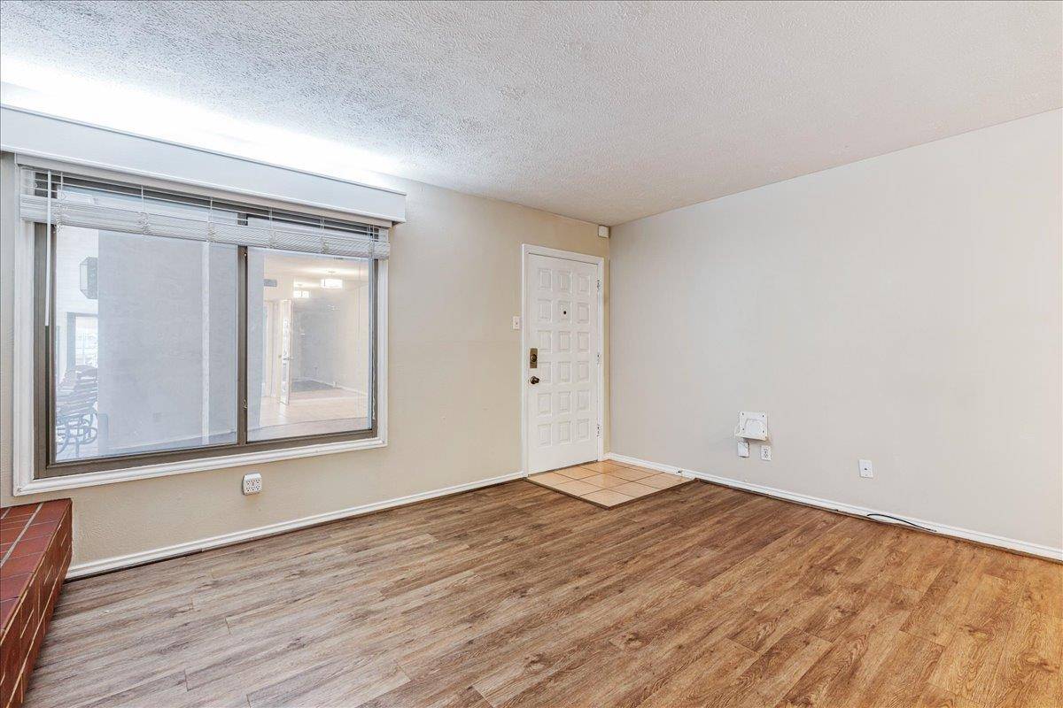 Austin, TX 78701,505 W 7th ST #208