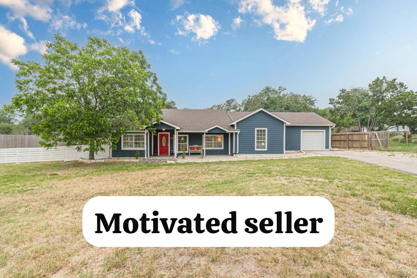 560 Persimmon PASS, Fischer, TX 78623
