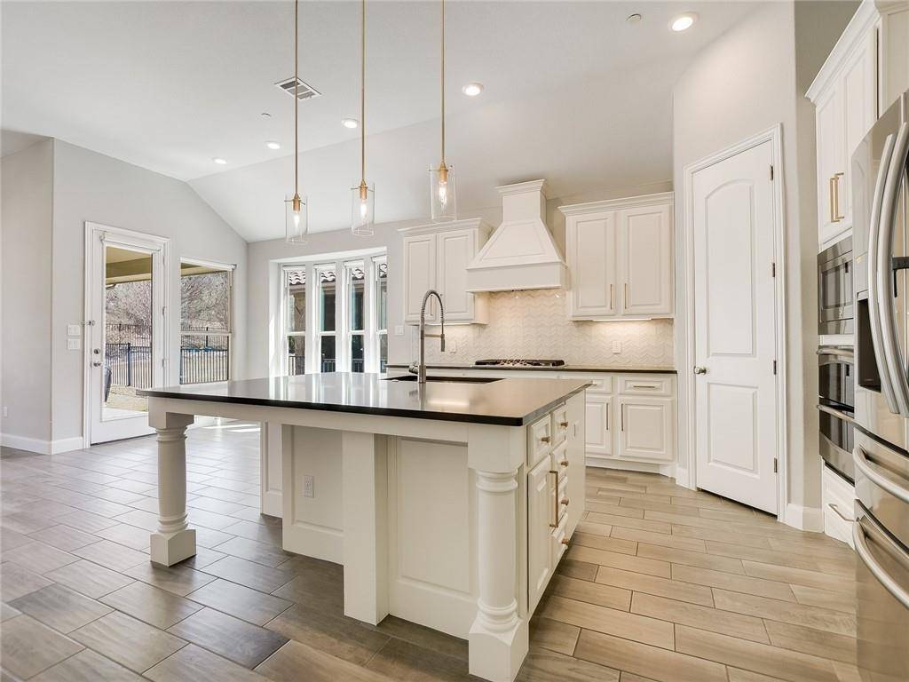 Austin, TX 78738,305 Maxwell WAY