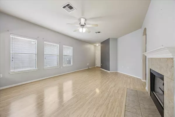 Austin, TX 78744,7440 Montezuma ST