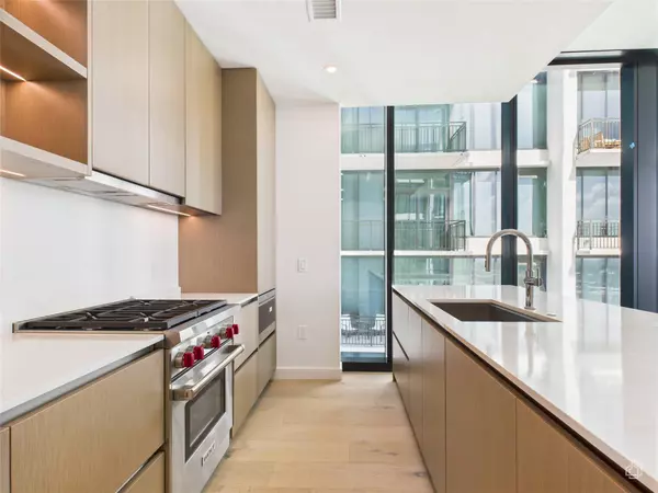 610 Davis ST #2808, Austin, TX 78701
