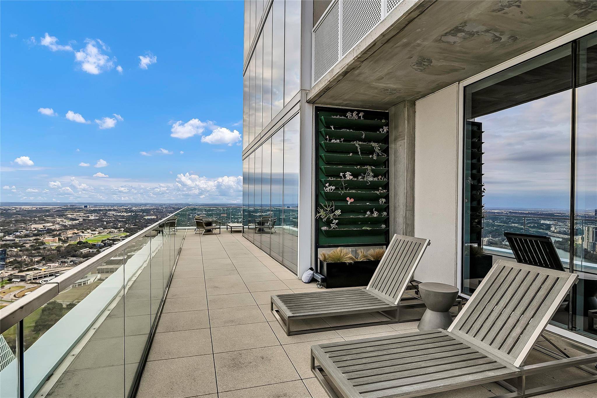 Austin, TX 78701,301 West Ave #5203