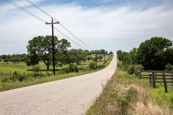 Brenham, TX 77833,5427 Mustang RD